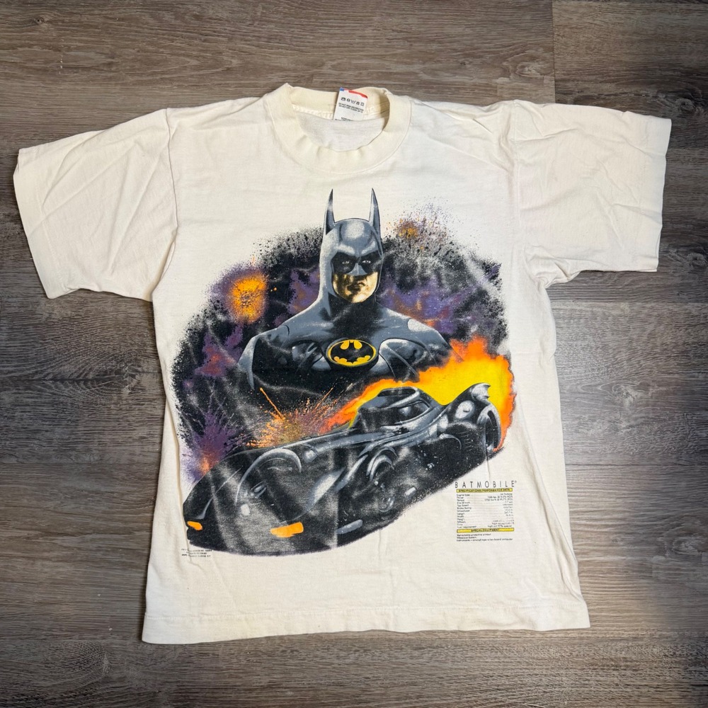 Vintage 1989 Batman Batmobile T-Shirt Fruit of the Loom Made in USA Small Cream